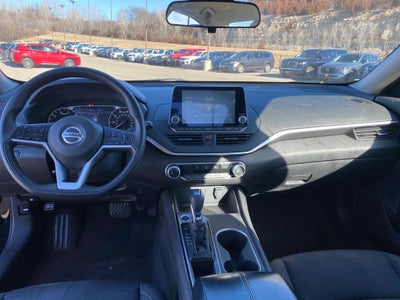 2022 Nissan Altima SV FWD