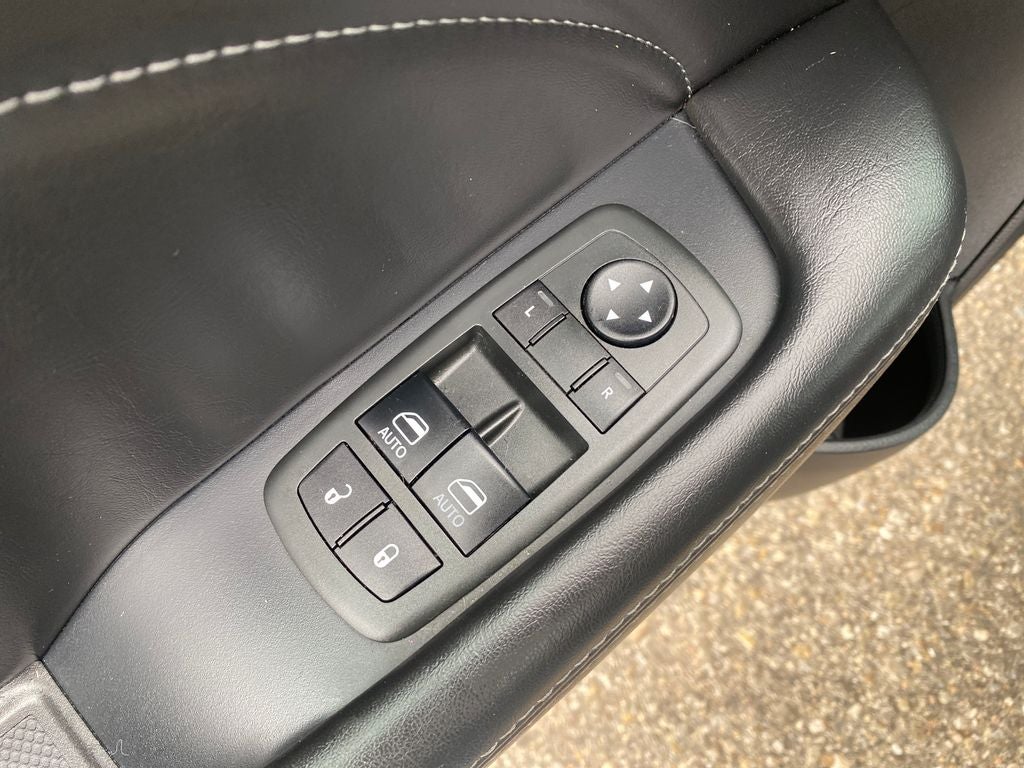 2015 Dodge Challenger R/T Plus