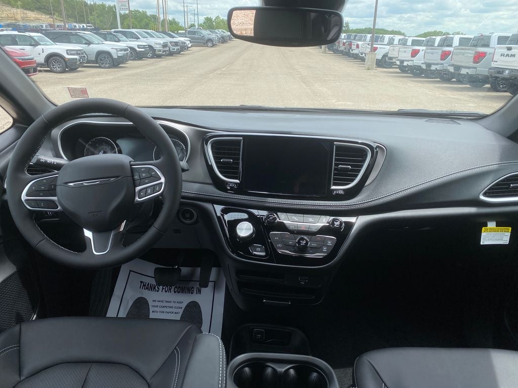 2027 Chrysler Pacifica PACIFICA SELECT