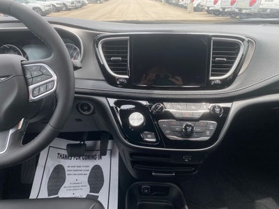 2027 Chrysler Pacifica PACIFICA SELECT