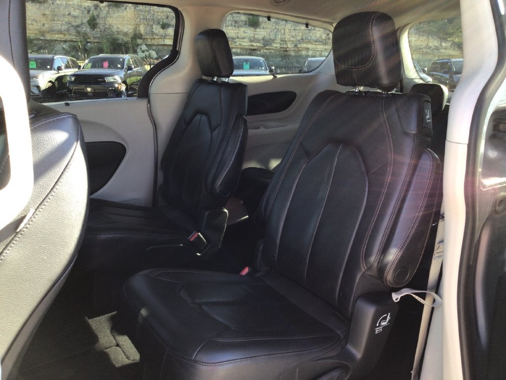 2020 Chrysler Pacifica Touring L