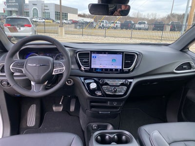 2026 Chrysler Voyager VOYAGER LX