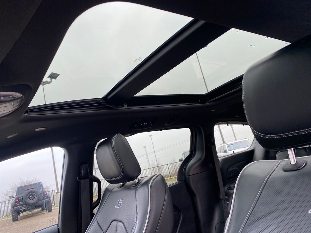 2025 Chrysler Pacifica Limited