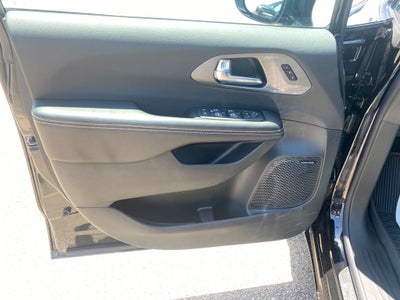 2027 Chrysler Pacifica PACIFICA LIMITED