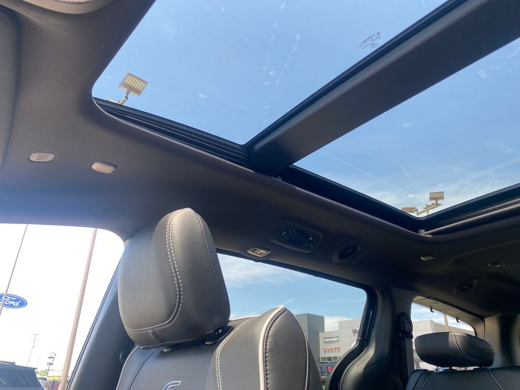 2027 Chrysler Pacifica PACIFICA LIMITED