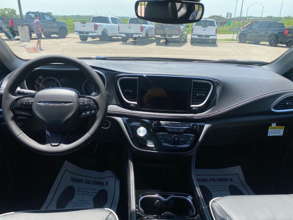 2027 Chrysler Pacifica PACIFICA LIMITED