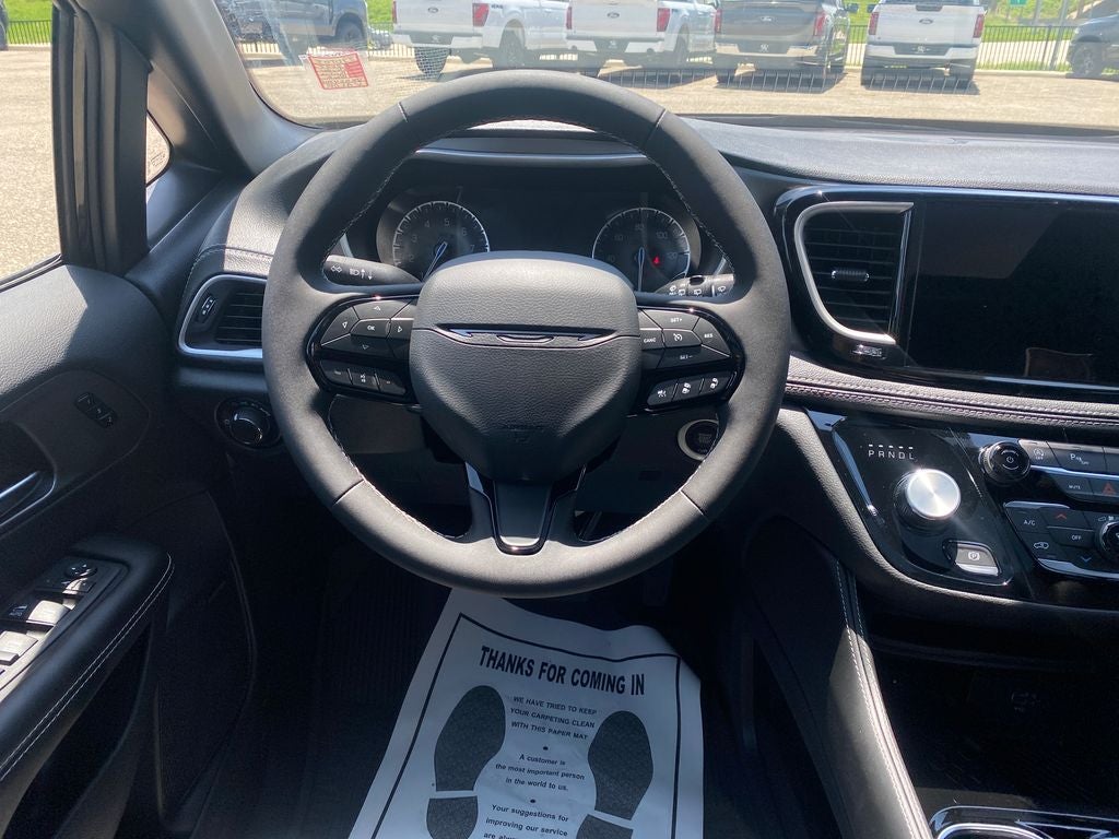 2027 Chrysler Pacifica PACIFICA LIMITED