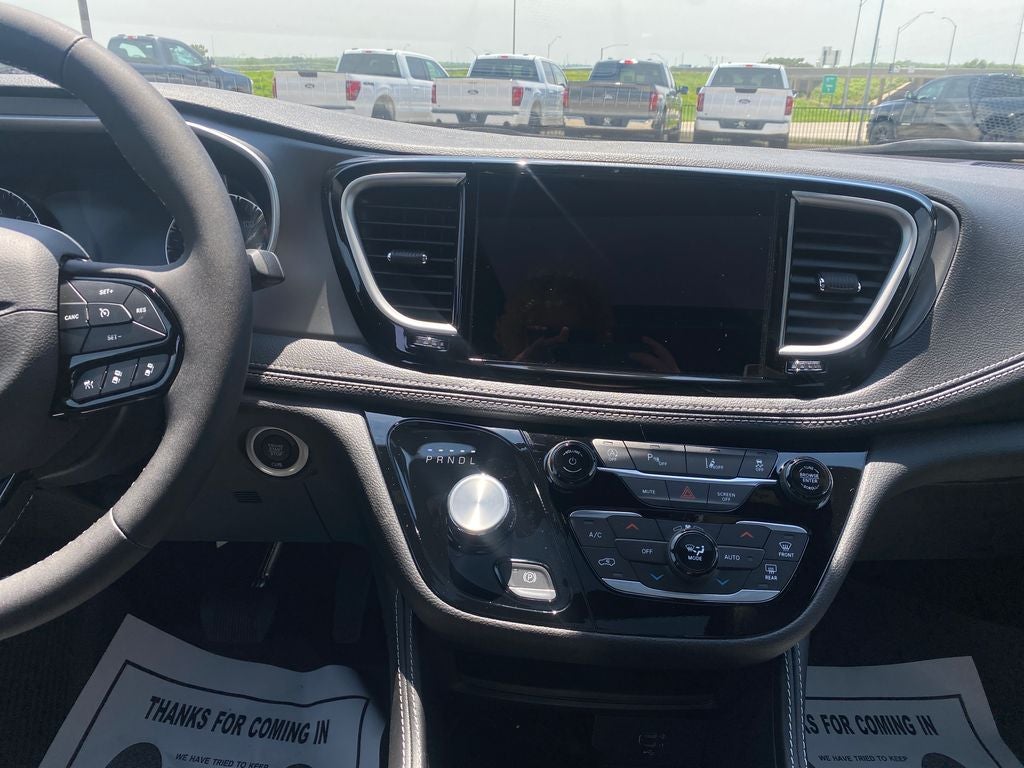 2027 Chrysler Pacifica PACIFICA LIMITED