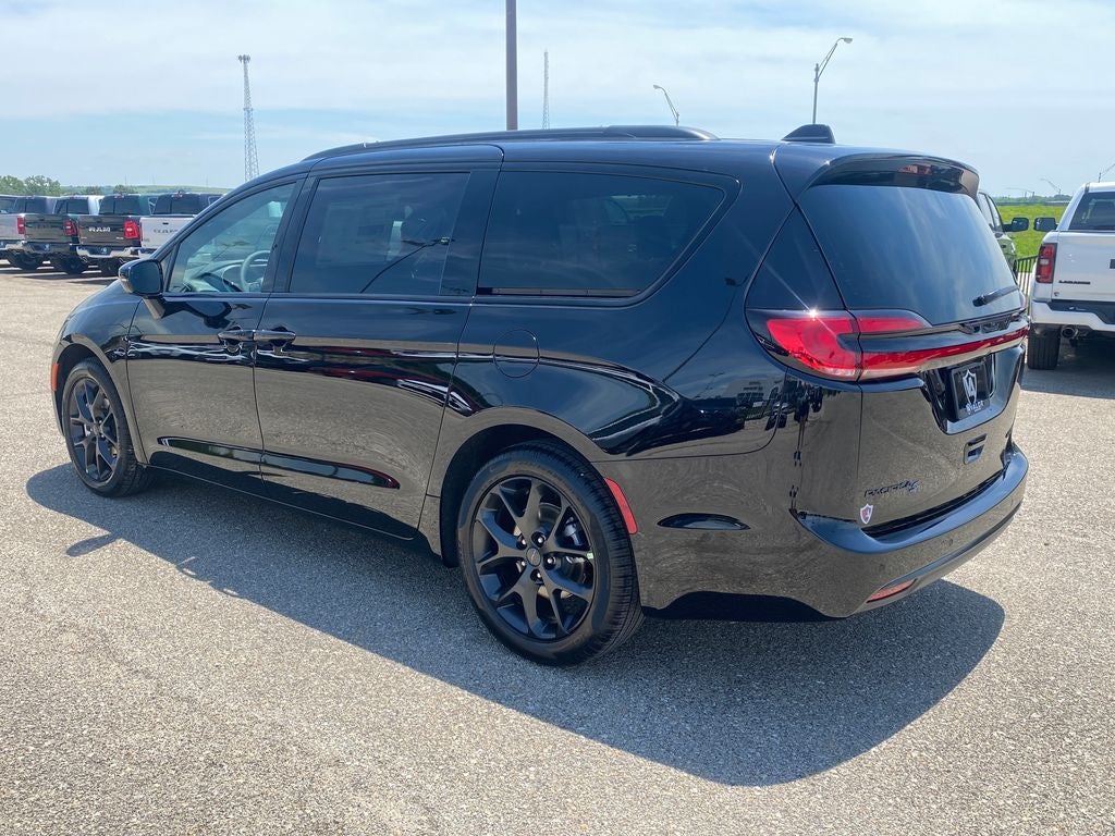 2027 Chrysler Pacifica PACIFICA LIMITED