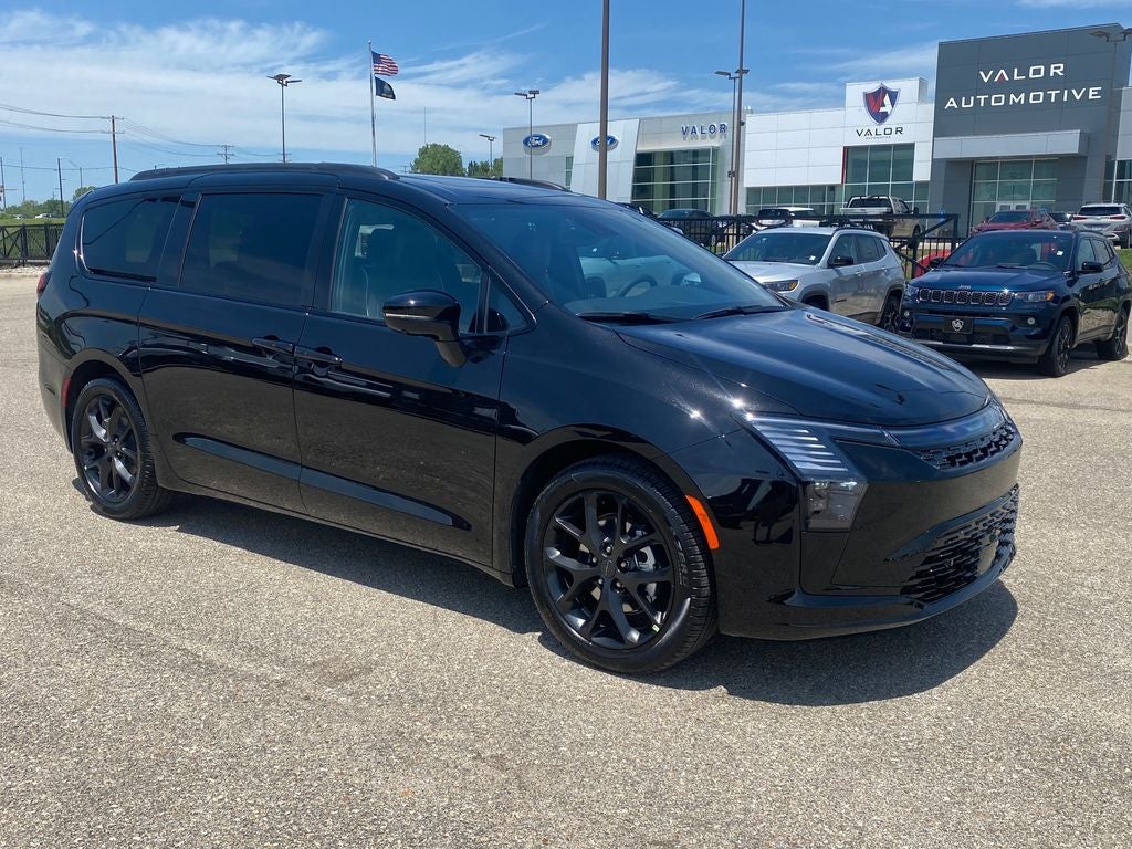 2027 Chrysler Pacifica PACIFICA LIMITED