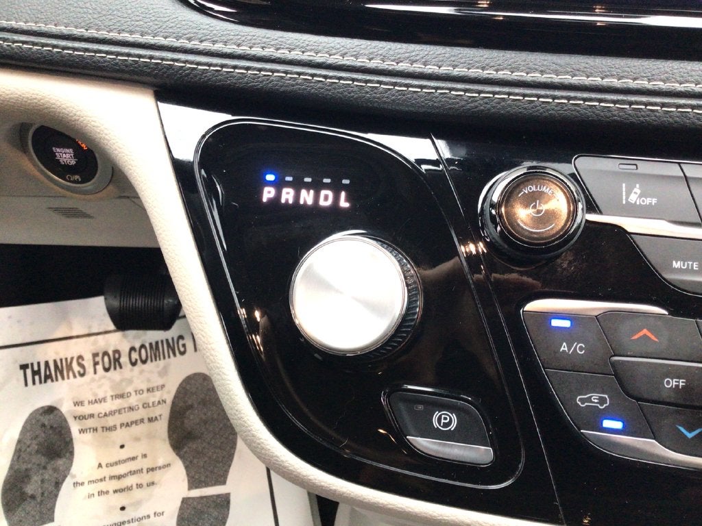 2024 Chrysler Pacífica Híbrido Select