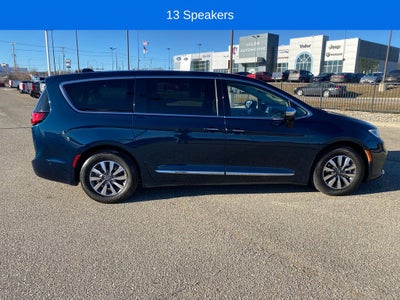 2023 Chrysler Pacifica Hybrid Limited