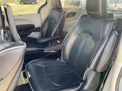 2023 Chrysler Pacifica Hybrid Limited