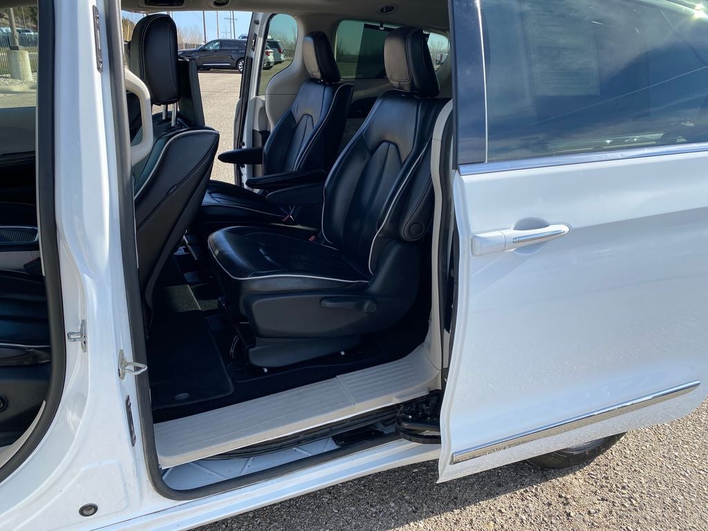 2023 Chrysler Pacifica Hybrid Limited