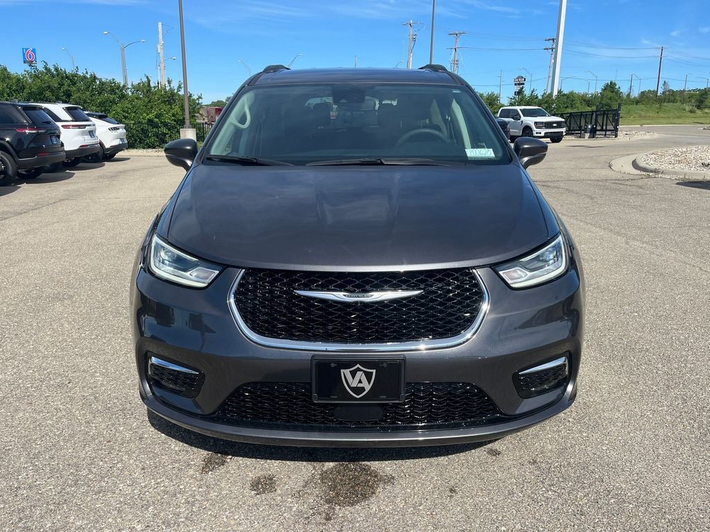 2022 Chrysler Pacifica Touring L AWD