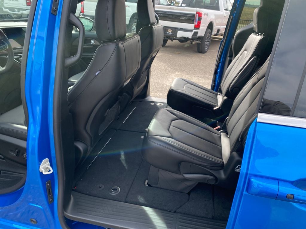 2026 Chrysler Pacifica PACIFICA SELECT AWD