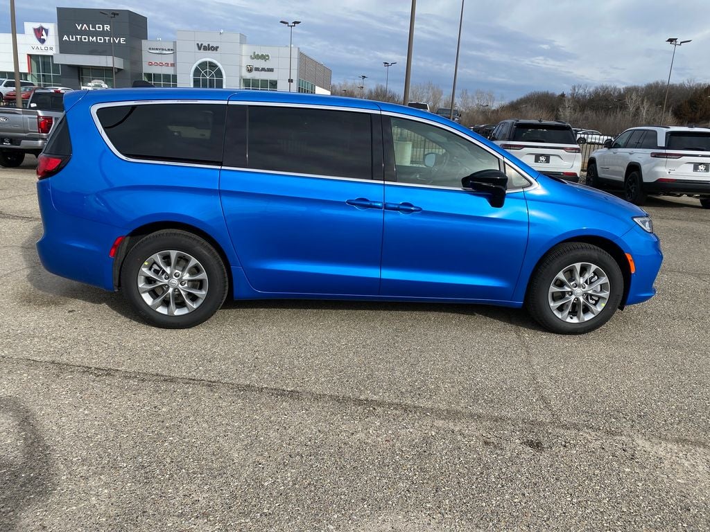 2026 Chrysler Pacifica PACIFICA SELECT AWD