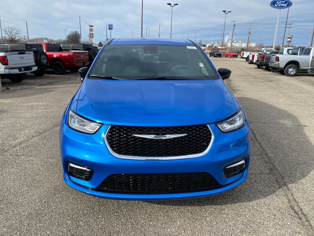 2026 Chrysler Pacifica PACIFICA SELECT AWD