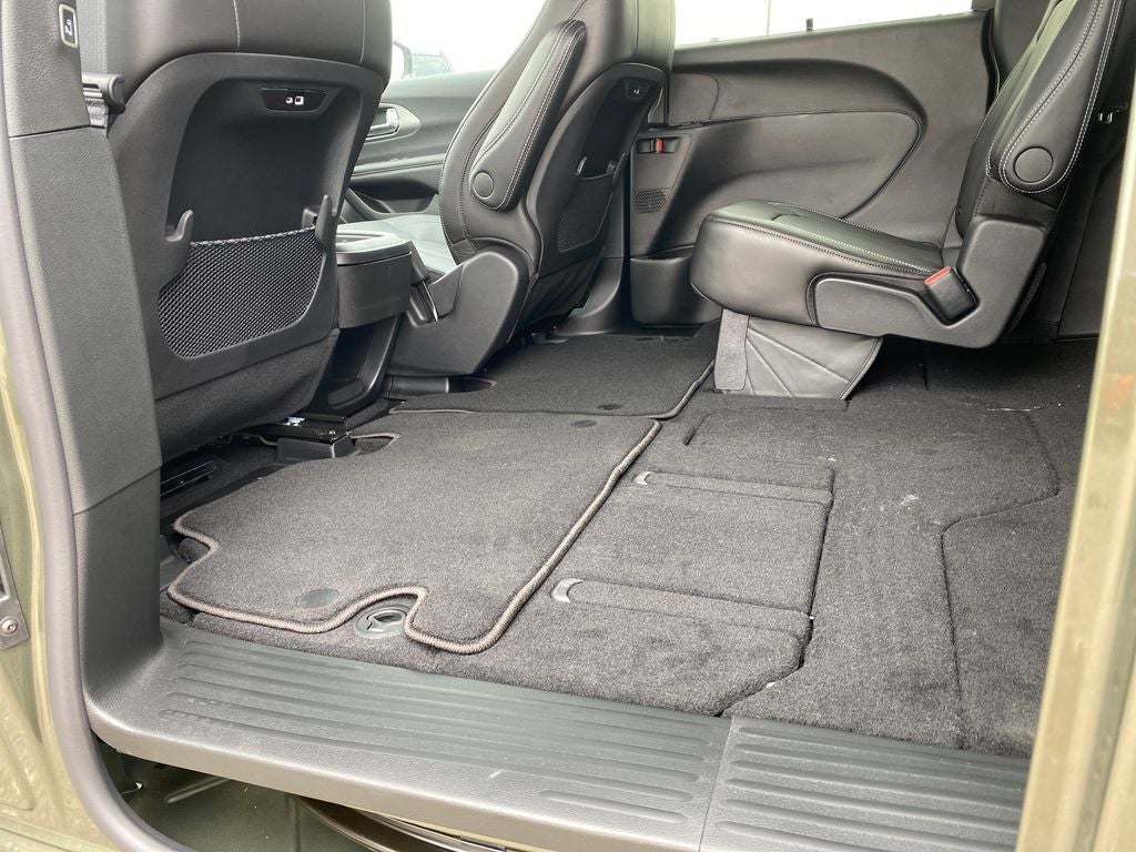 2027 Chrysler Pacifica PACIFICA SELECT AWD