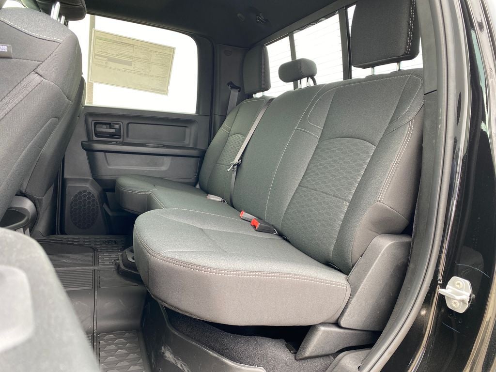 2026 RAM Ram 2500 RAM 2500 BLACK EXPRESS CREW CAB 4X4 6'4' BOX