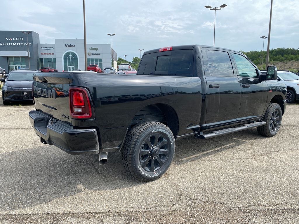 2026 RAM Ram 2500 RAM 2500 BLACK EXPRESS CREW CAB 4X4 6'4' BOX