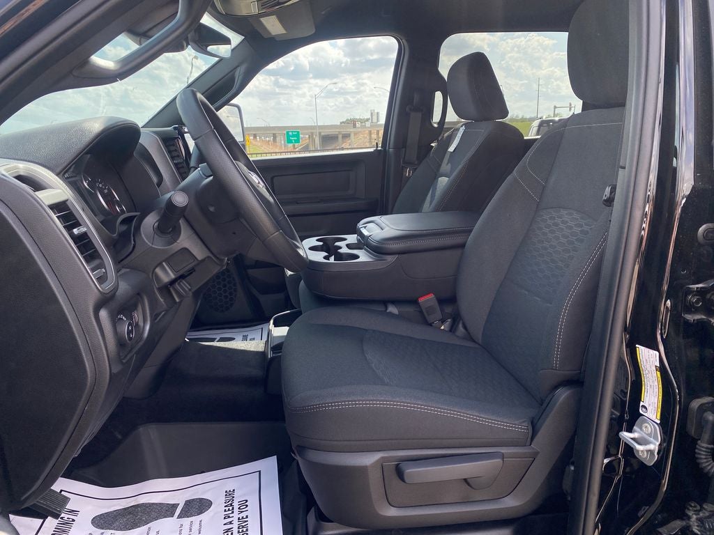 2026 RAM Ram 2500 RAM 2500 BLACK EXPRESS CREW CAB 4X4 8' BOX