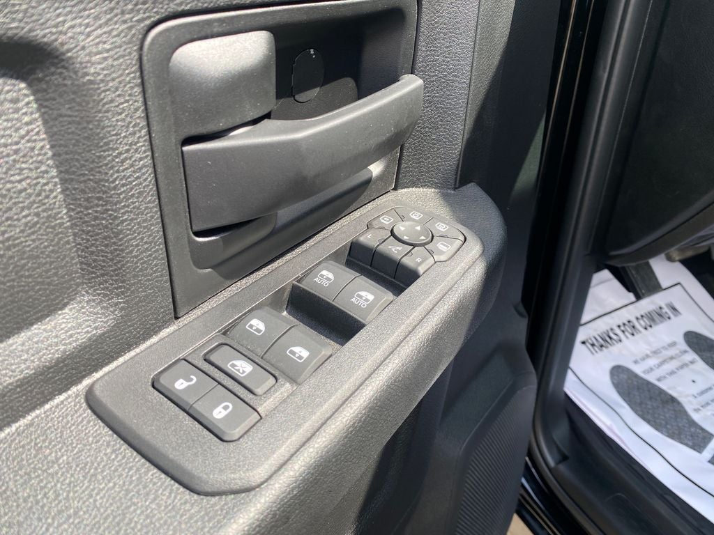 2026 RAM Ram 2500 RAM 2500 BLACK EXPRESS CREW CAB 4X4 8' BOX