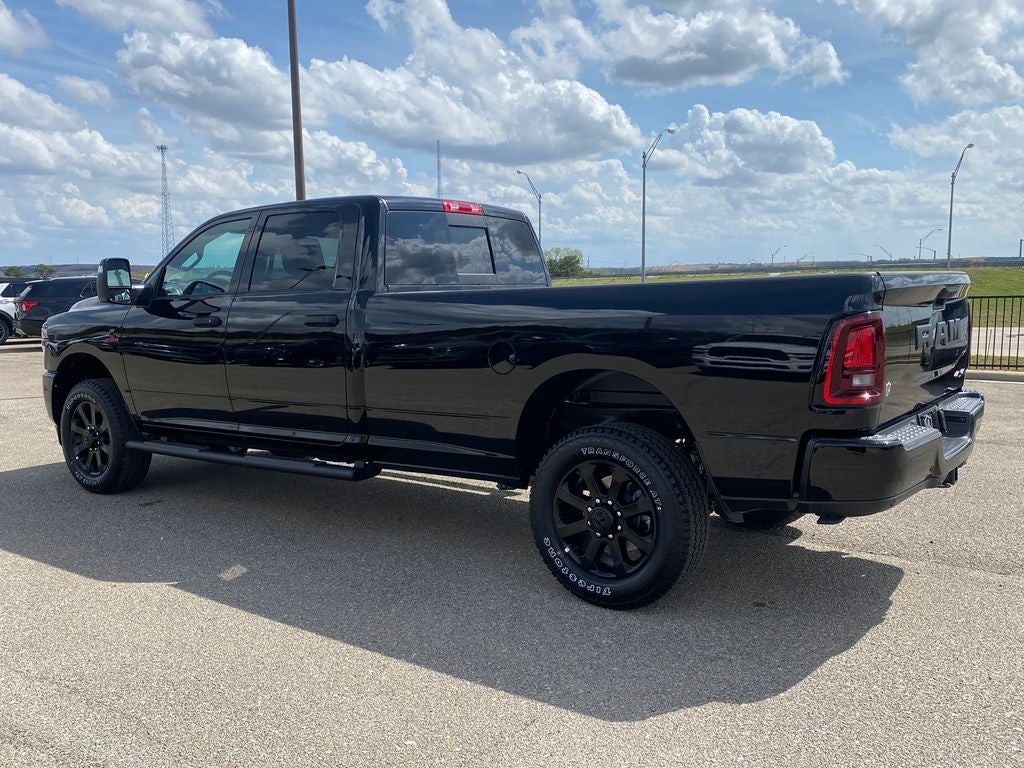2026 RAM Ram 2500 RAM 2500 BLACK EXPRESS CREW CAB 4X4 8' BOX