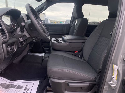 2026 RAM Ram 2500 RAM 2500 BLACK EXPRESS CREW CAB 4X4 8' BOX