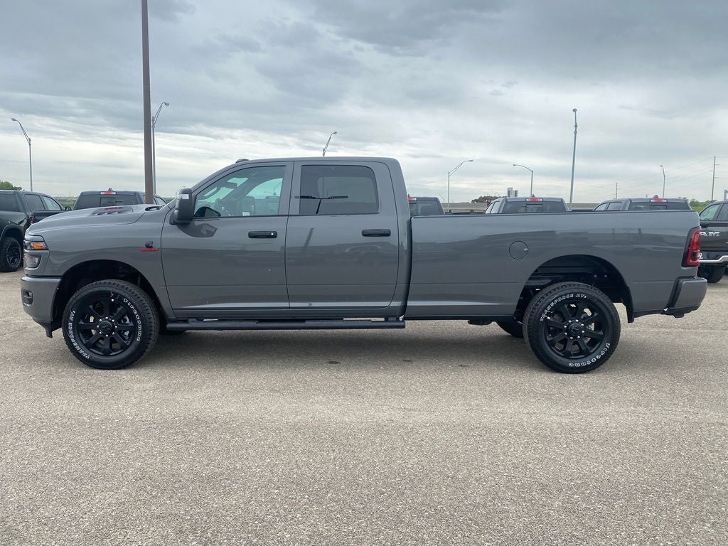 2026 RAM Ram 2500 RAM 2500 BLACK EXPRESS CREW CAB 4X4 8' BOX