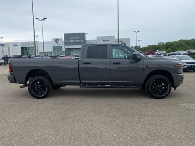 2026 RAM Ram 2500 RAM 2500 BLACK EXPRESS CREW CAB 4X4 8' BOX