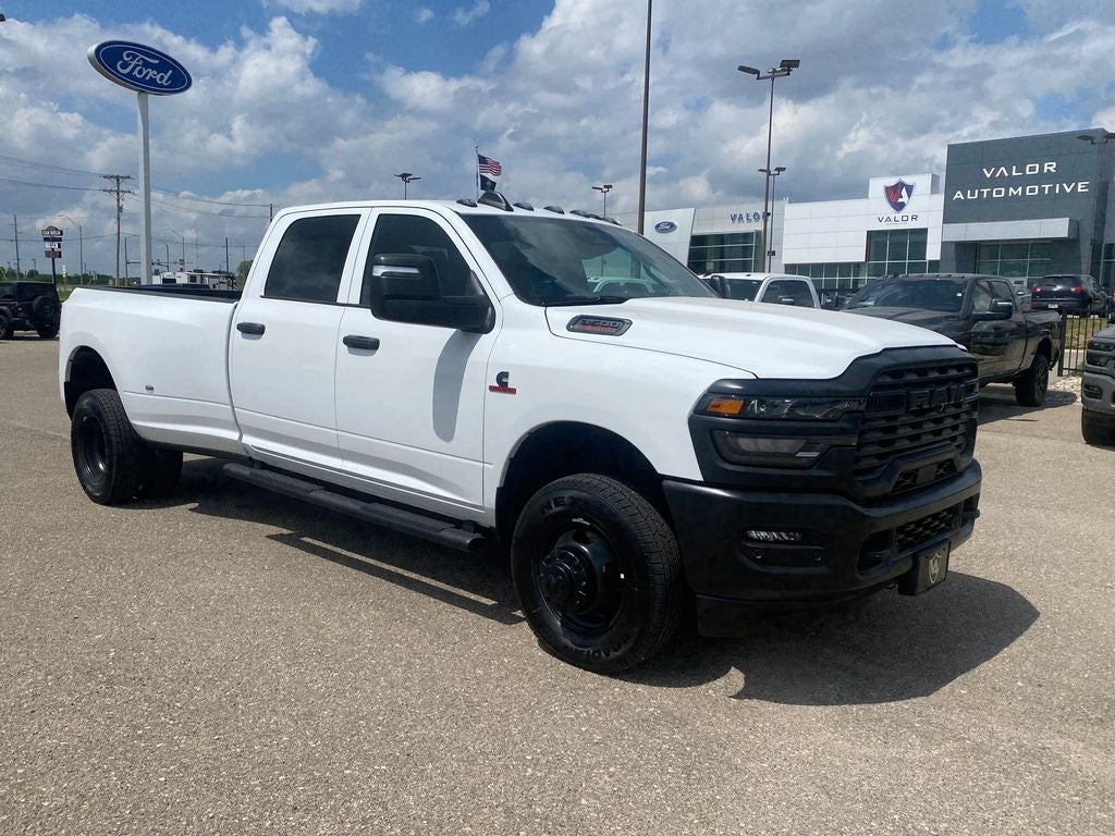 2026 RAM Ram 3500 RAM 3500 TRADESMAN CREW CAB 4X4 8' BOX