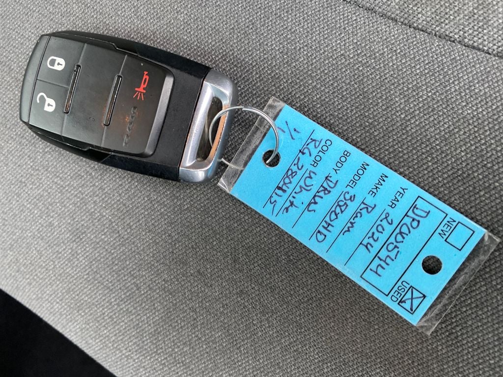 2024 RAM 3500 Big Horn Crew Cab 4x4 8' Box