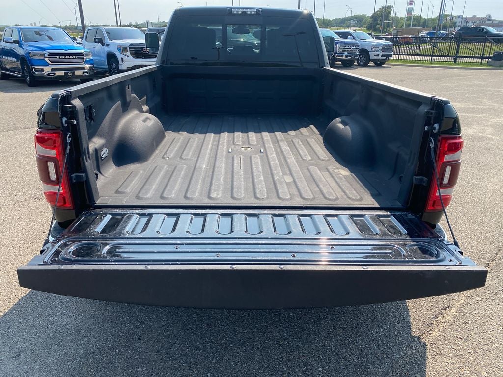 2021 RAM 3500 Laramie Crew Cab 4x4 8' Box