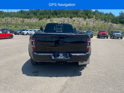 2022 RAM 3500 Limited Crew Cab 4x4 8' Box