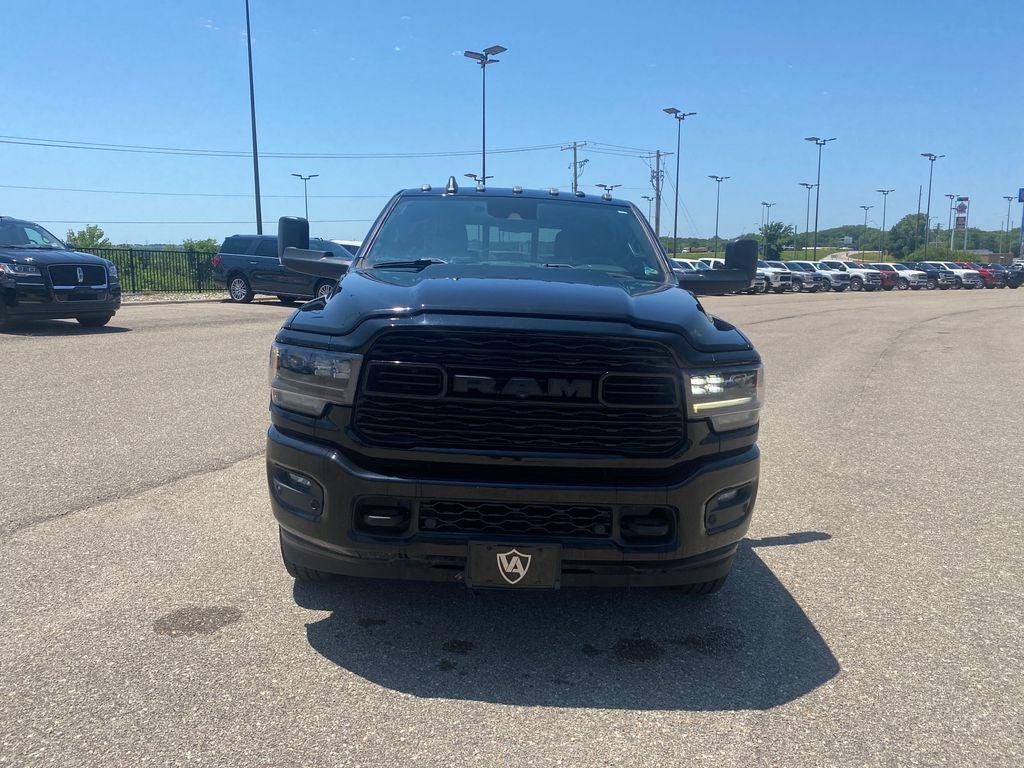 2022 RAM 3500 Limited Crew Cab 4x4 8' Box