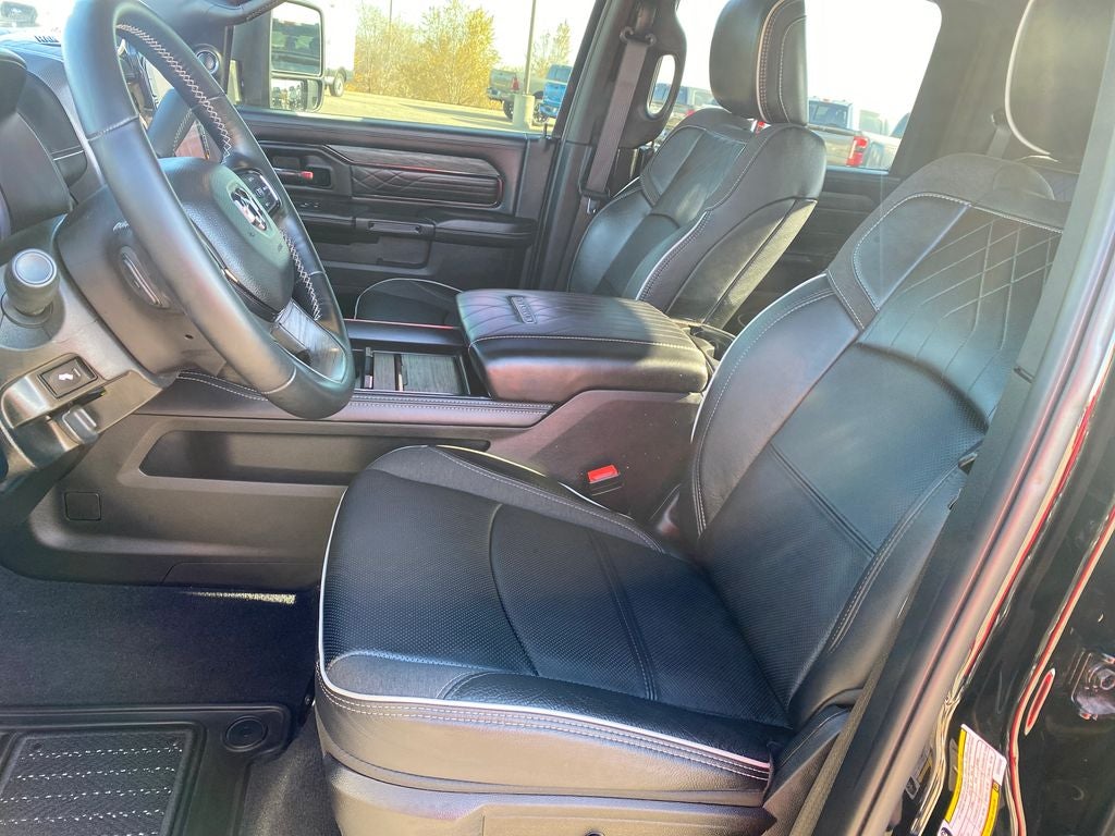 2025 RAM 3500 Limited Crew Cab 4x4 8' Box