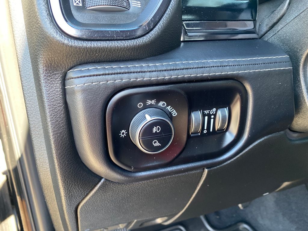 2025 RAM 3500 Limited Crew Cab 4x4 8' Box