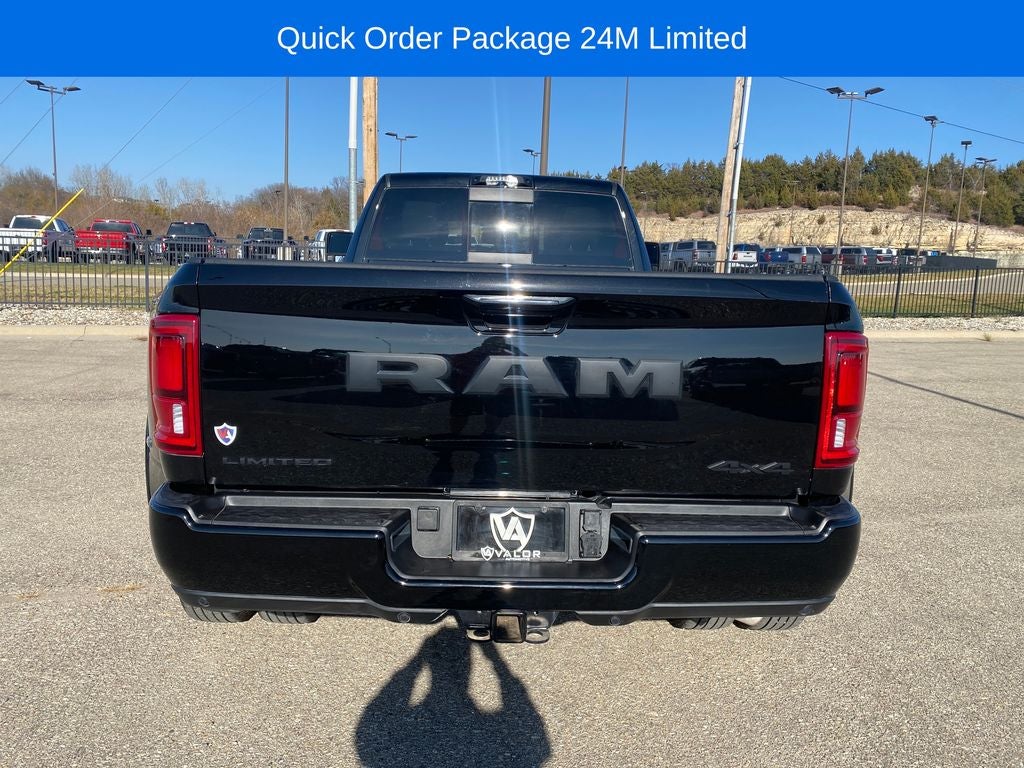 2025 RAM 3500 Limited Crew Cab 4x4 8' Box
