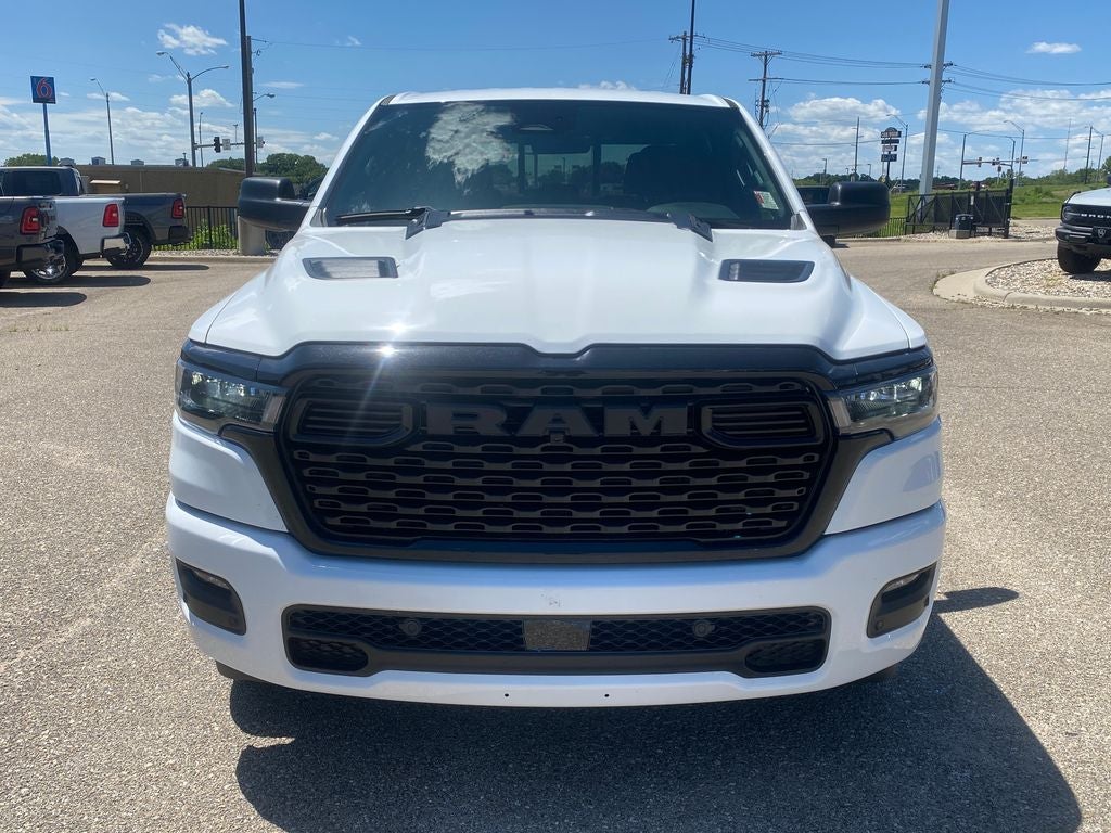 2026 RAM Ram 1500 RAM 1500 EXPRESS CREW CAB 4X4 5'7' BOX