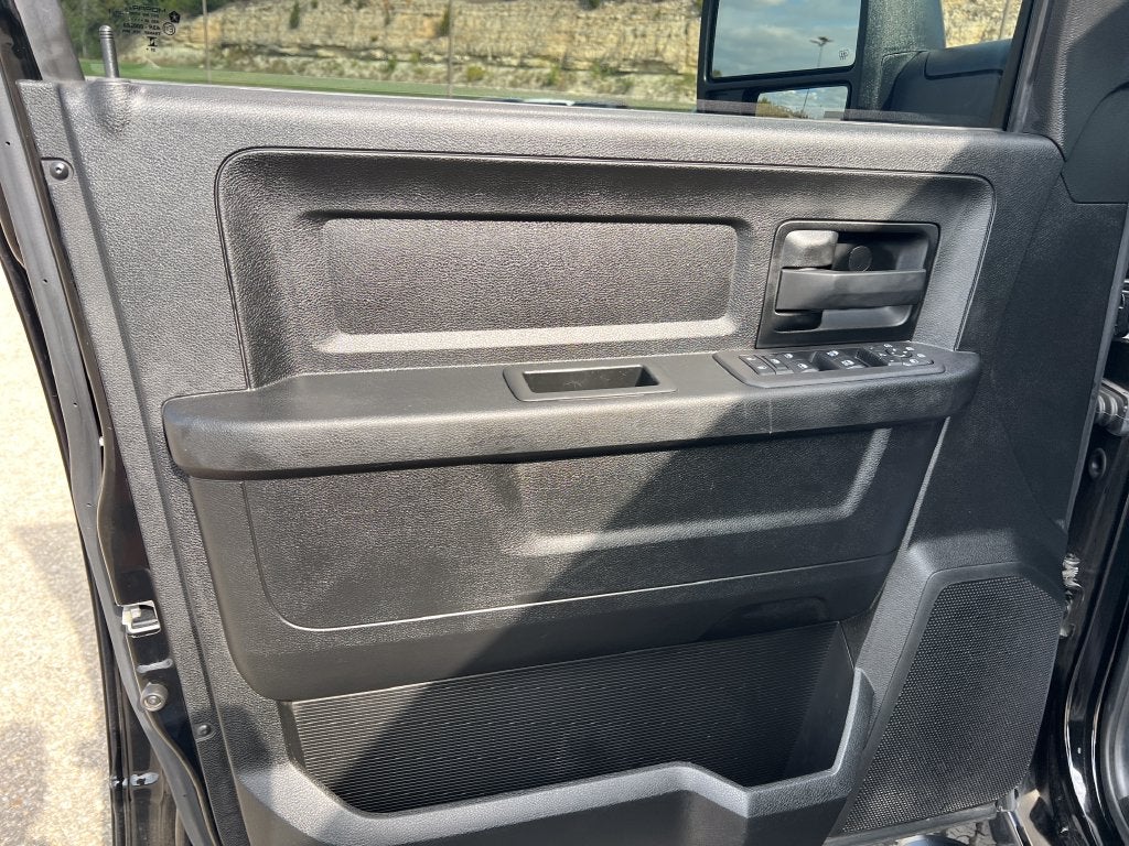 2026 RAM 2500 Black Express Crew Cab 4x4 6'4' Box