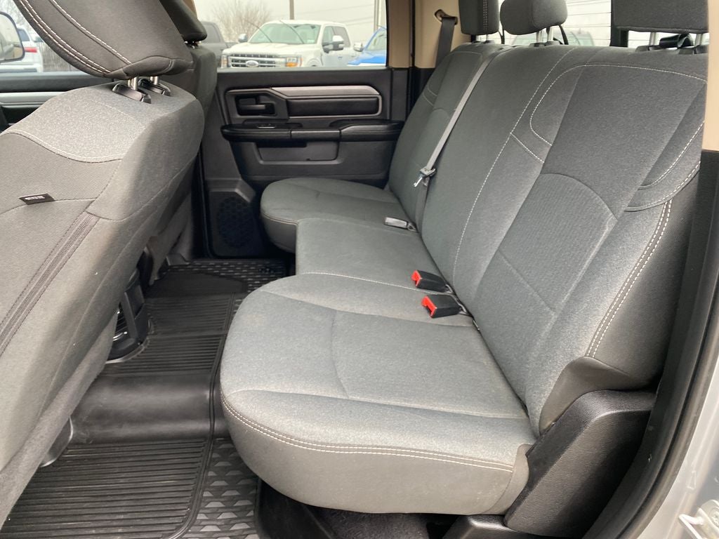 2020 RAM 2500 Tradesman Crew Cab 4X4 6'4' Box