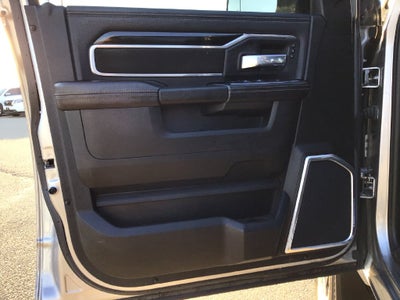 2022 RAM 2500 Laramie Crew Cab 4x4 6'4' Box