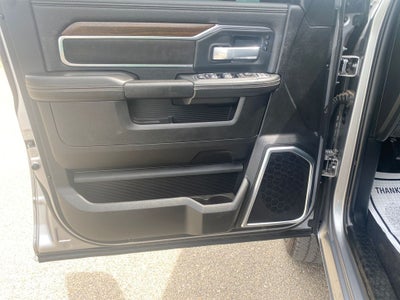2024 RAM 2500 Laramie Crew Cab 4x4 6'4' Box