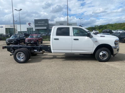 2026 RAM Ram 3500 Chassis Cab RAM 3500 TRADESMAN CREW CAB CHASSIS 4X4 60' CA