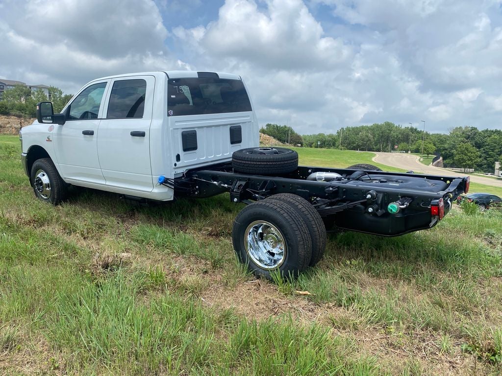 2026 RAM Ram 3500 Chassis Cab RAM 3500 TRADESMAN CREW CAB CHASSIS 4X4 60' CA