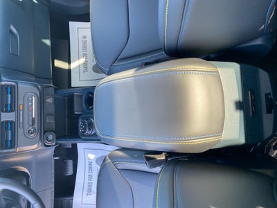 2025 Ford Maverick Lobo Standard