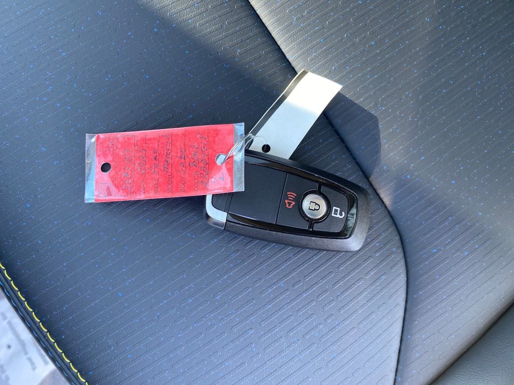 2025 Ford Maverick Lobo Standard