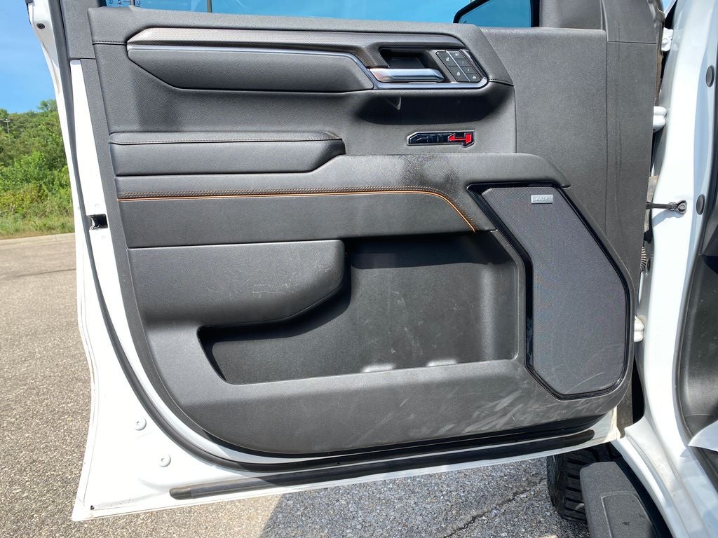 2024 GMC Sierra 1500 4WD Crew Cab Short Box AT4