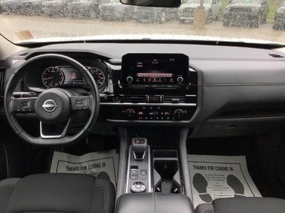 2025 Nissan Pathfinder SV 4WD